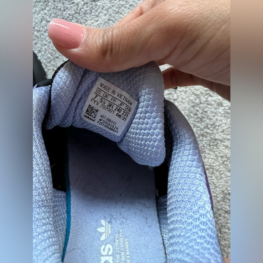 adidas - Picture 3 of 5